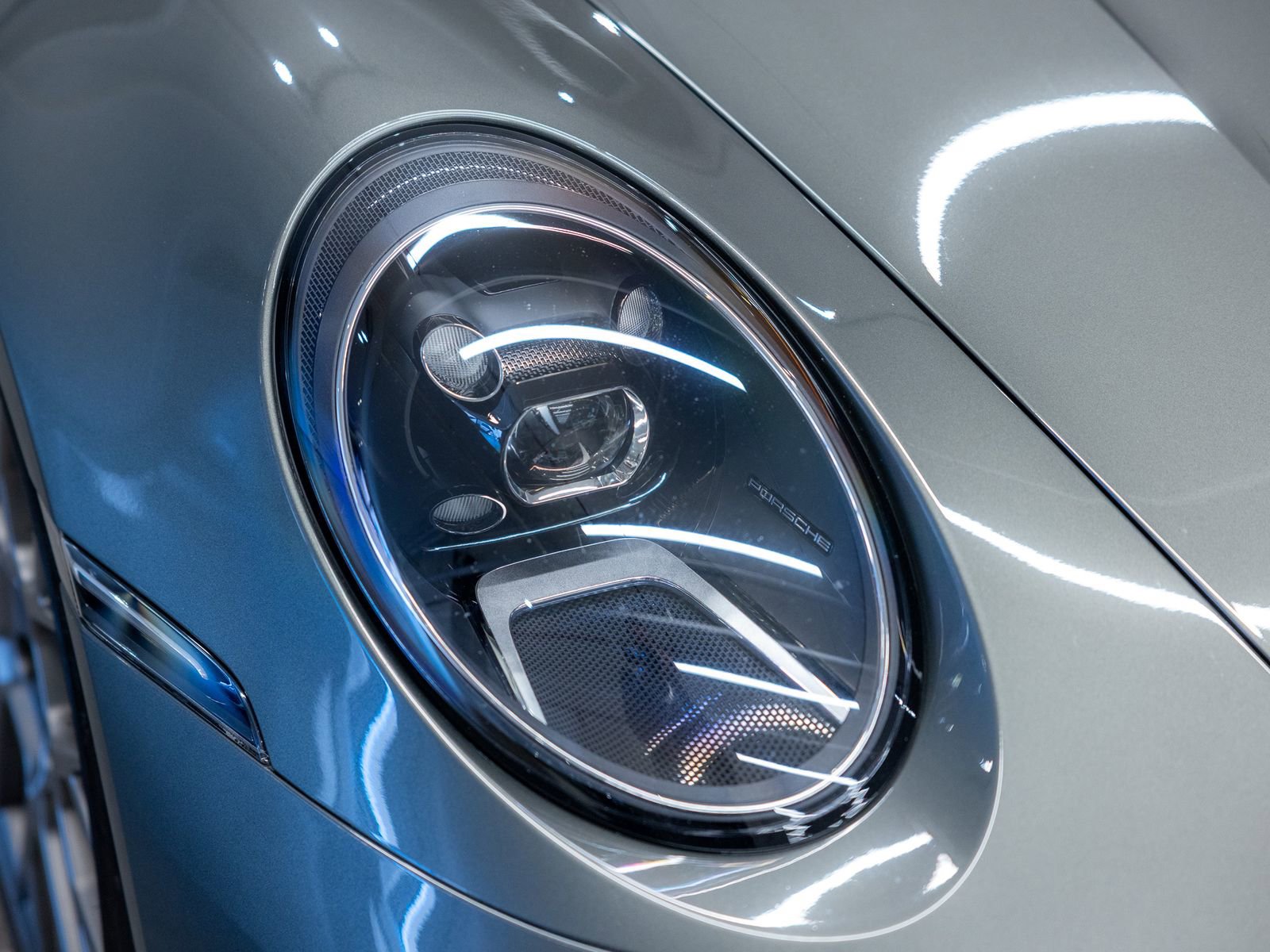 Certified 2020 Porsche 911 Carrera S w/ Premium Package RWD image 13