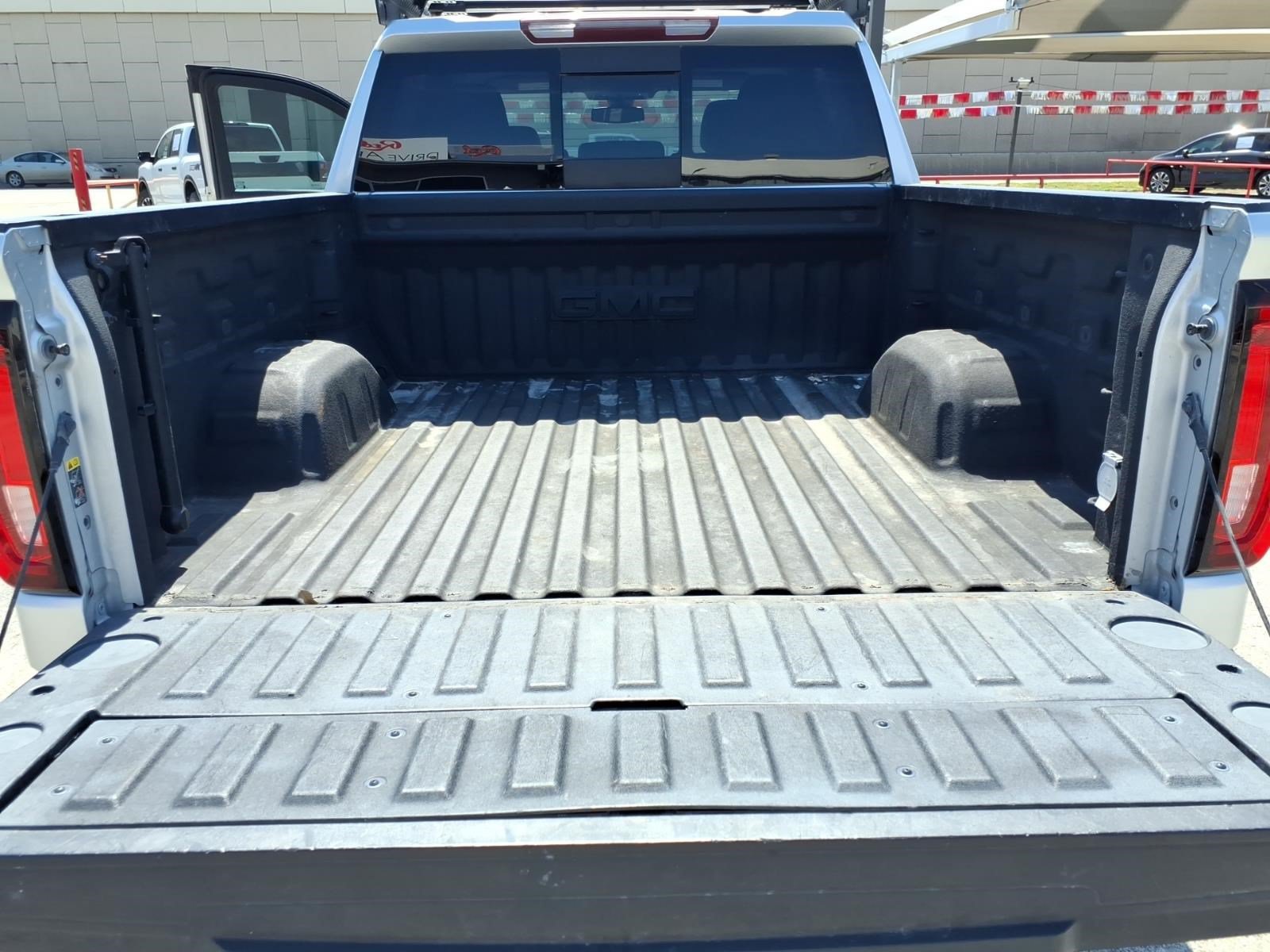 Used 2020 GMC Sierra 1500 SLT RWD image 12