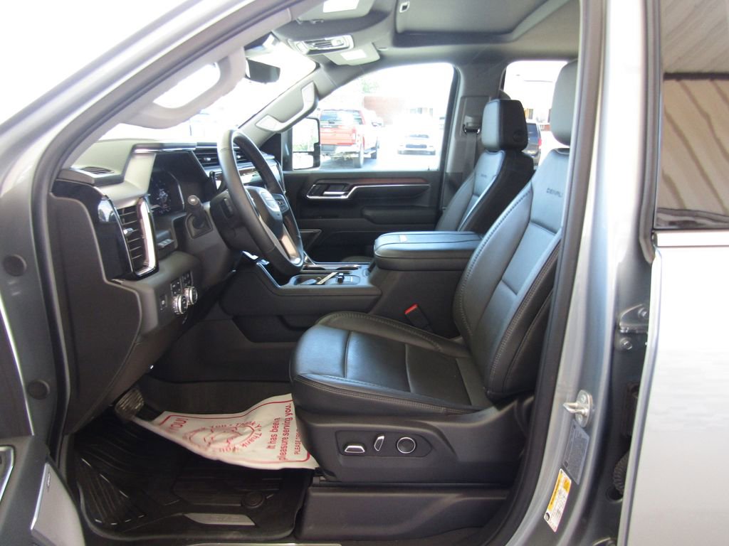 Used 2024 GMC Sierra 2500 Denali w/ Denali Reserve Package AWD/4WD image 33