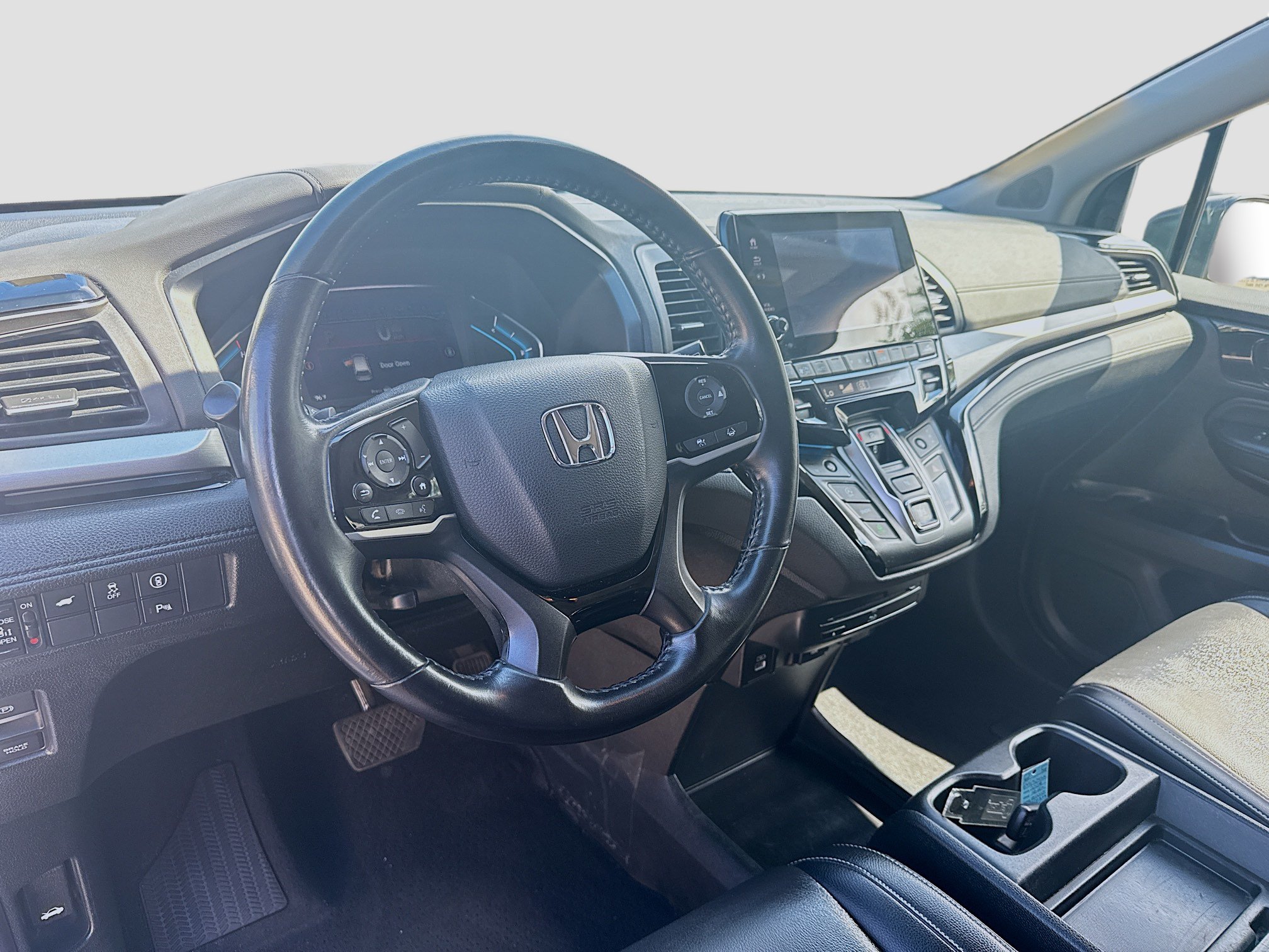 Used 2024 Honda Odyssey Touring image 9