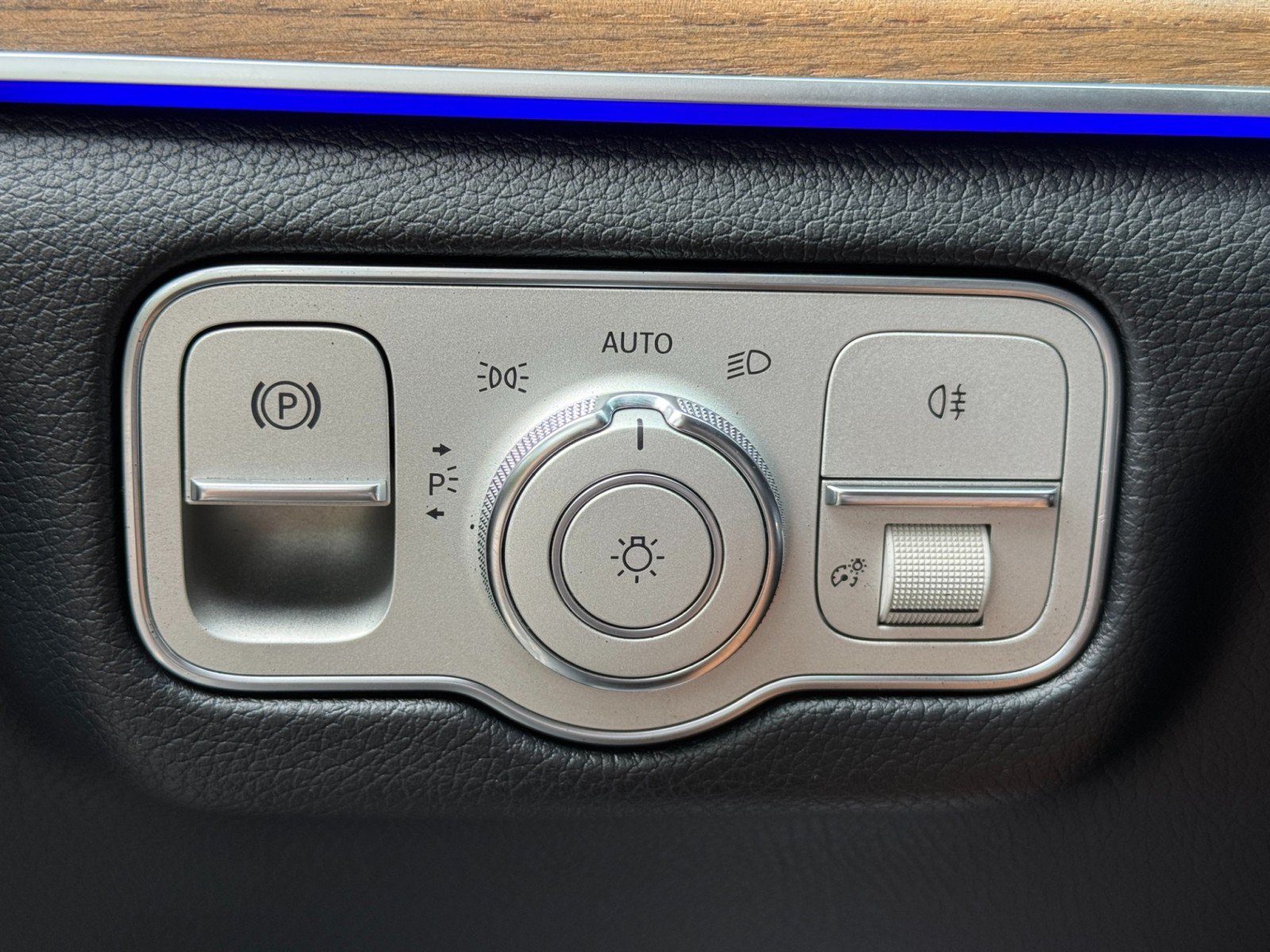 Used 2020 Mercedes-Benz GLS 450 4MATIC image 18