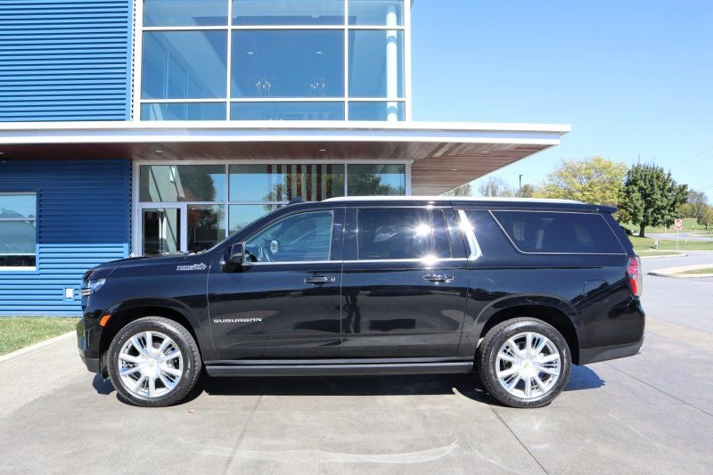 Used 2021 Chevrolet Suburban High Country w/ Premium Package image 6