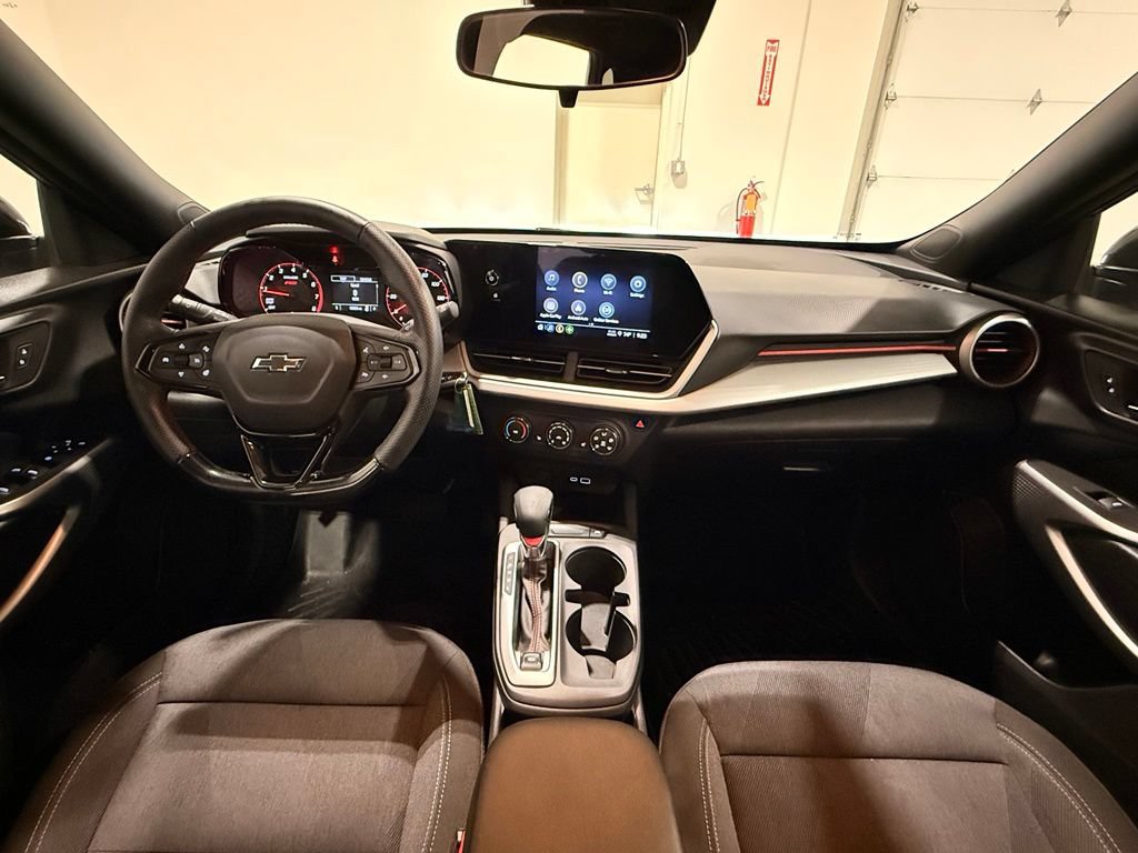 Used 2024 Chevrolet Trax RS w/ Driver Confidence Package FWD image 26