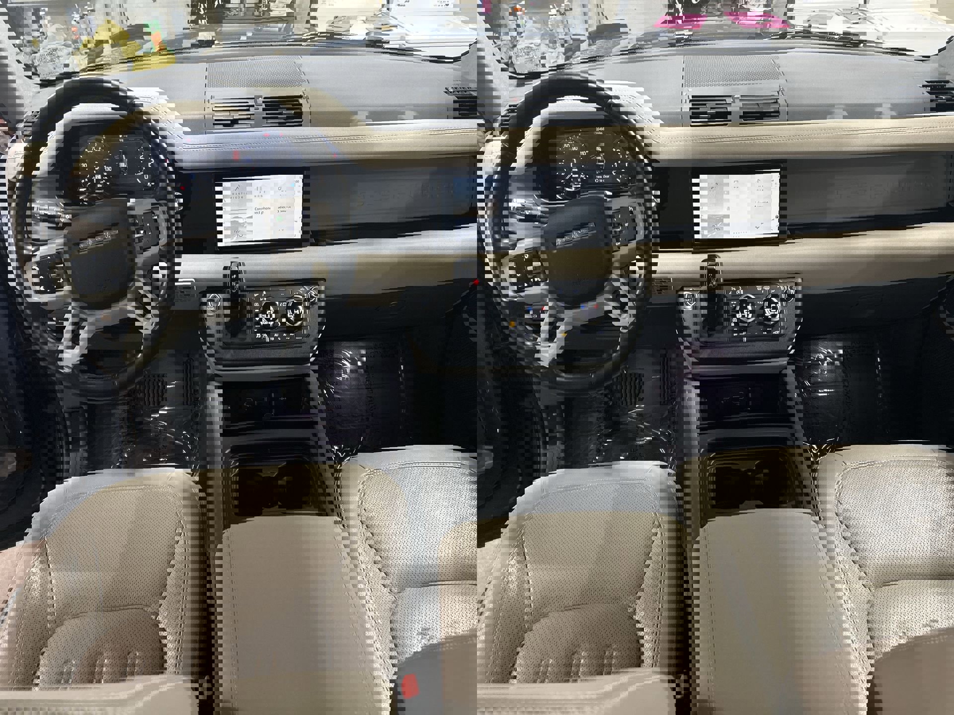 Used 2022 Land Rover Defender 110 S image 22