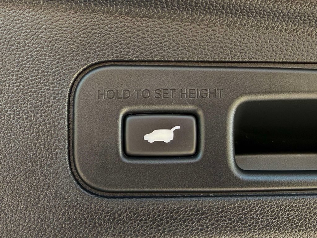 Certified 2023 Acura MDX w/ Technology Package FWD image 9