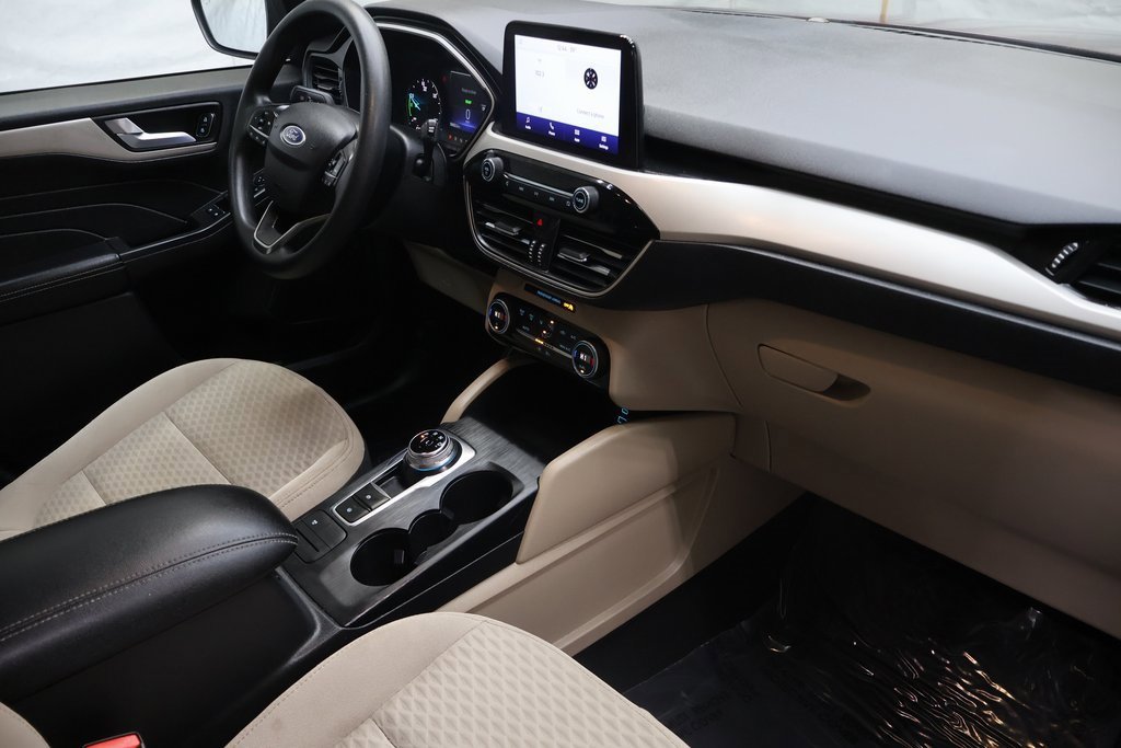Used 2021 Ford Escape SE image 10