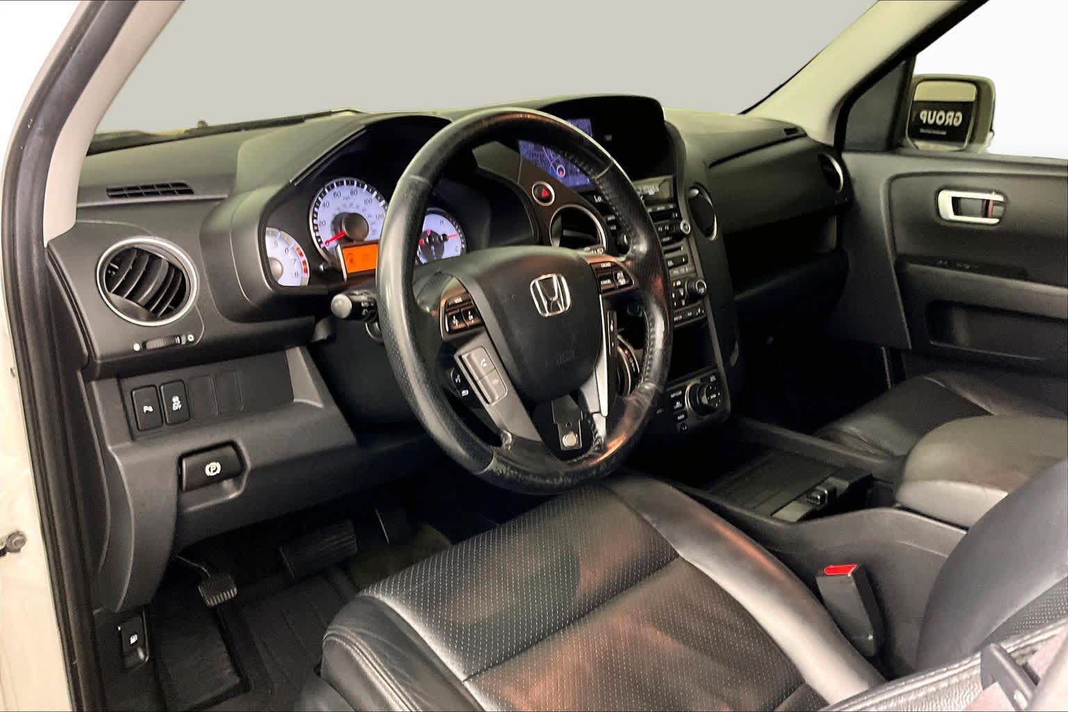 Used 2014 Honda Pilot Touring image 17