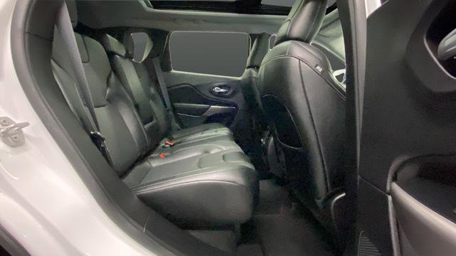 Used 2022 Jeep Cherokee Limited AWD/4WD image 25