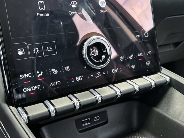 New 2026 GMC Terrain Denali w/ LPO, Black Badging Package AWD/4WD image 44