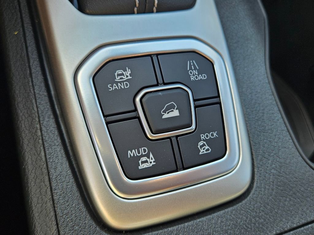 New 2026 Nissan Frontier SV w/ All-Weather Content Package image 23