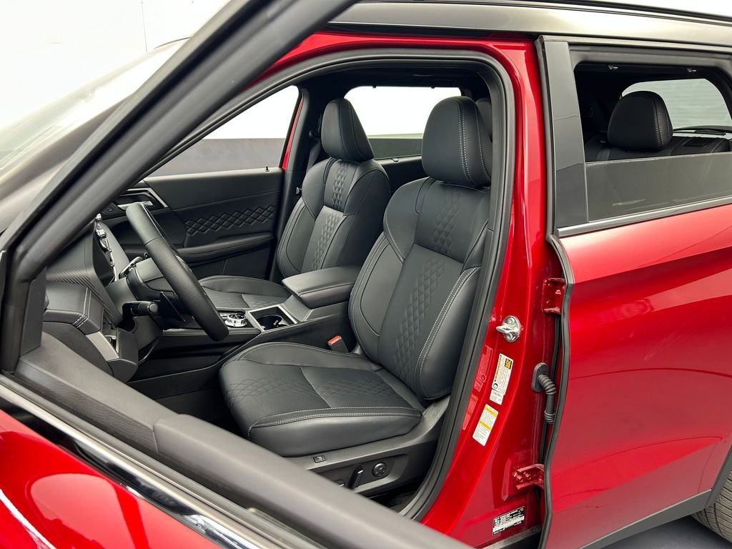 New 2025 Mitsubishi Outlander SEL Black Edition image 10