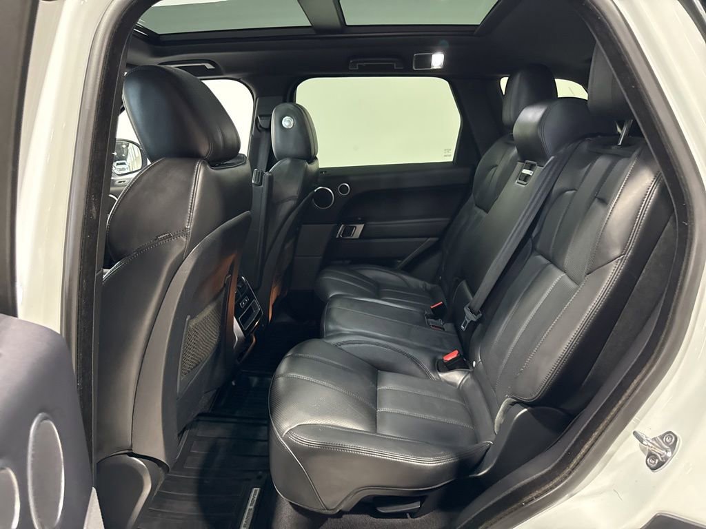 Used 2017 Land Rover Range Rover Sport HSE AWD/4WD image 32