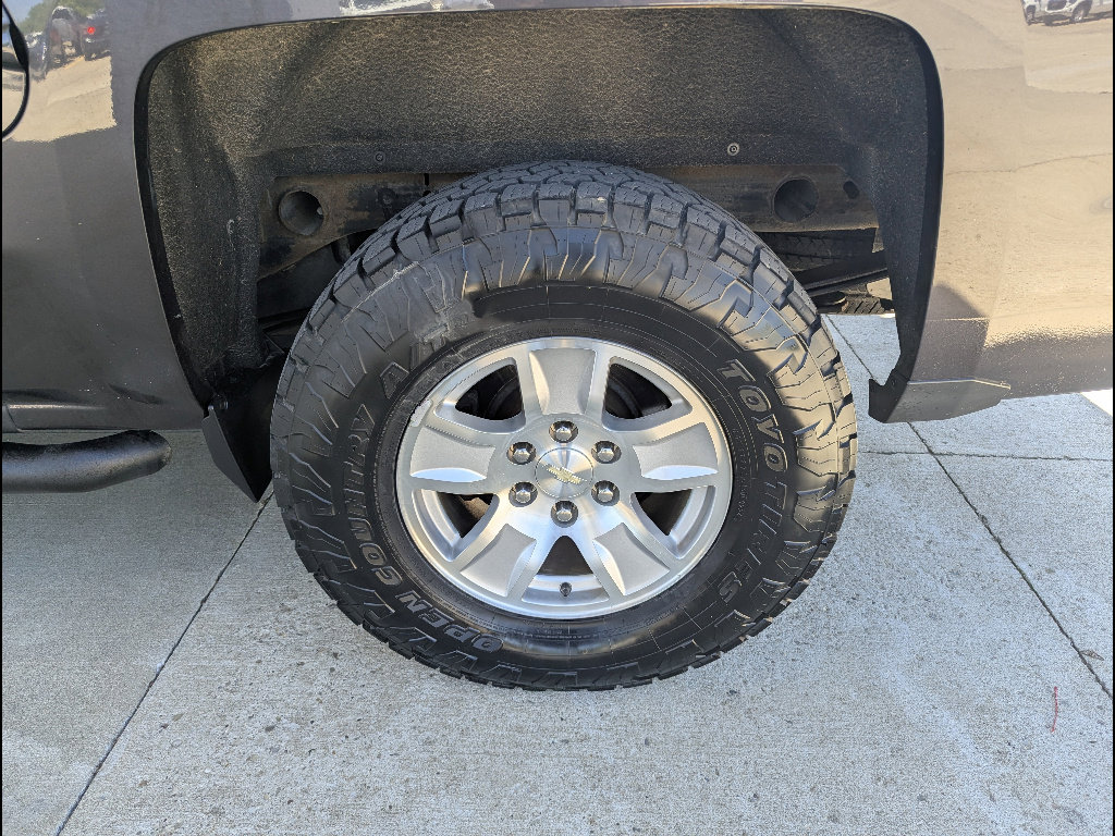 Used 2016 Chevrolet Silverado 1500 LT AWD/4WD image 15