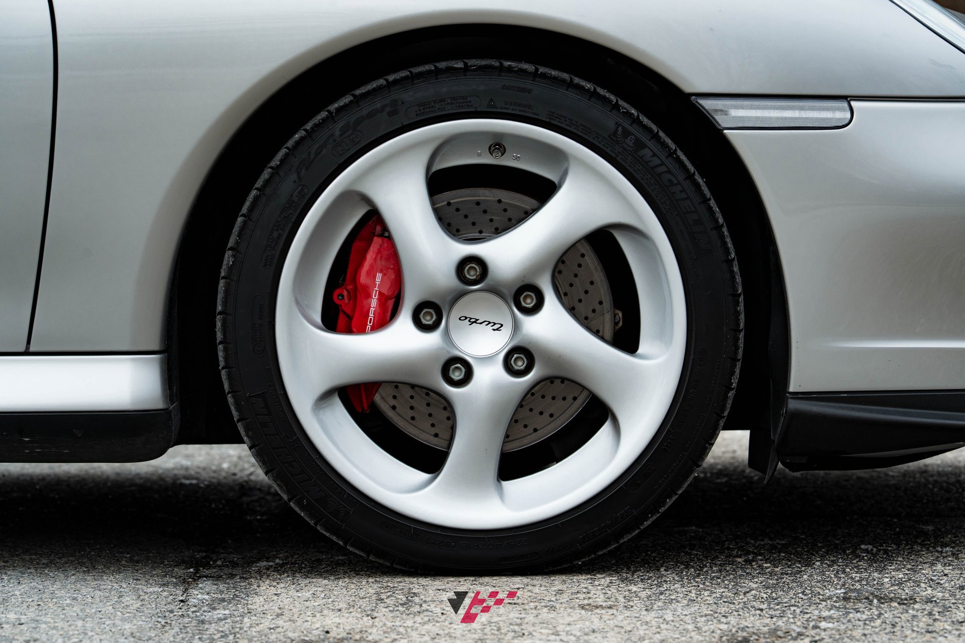 Used 2001 Porsche 911 Turbo image 37