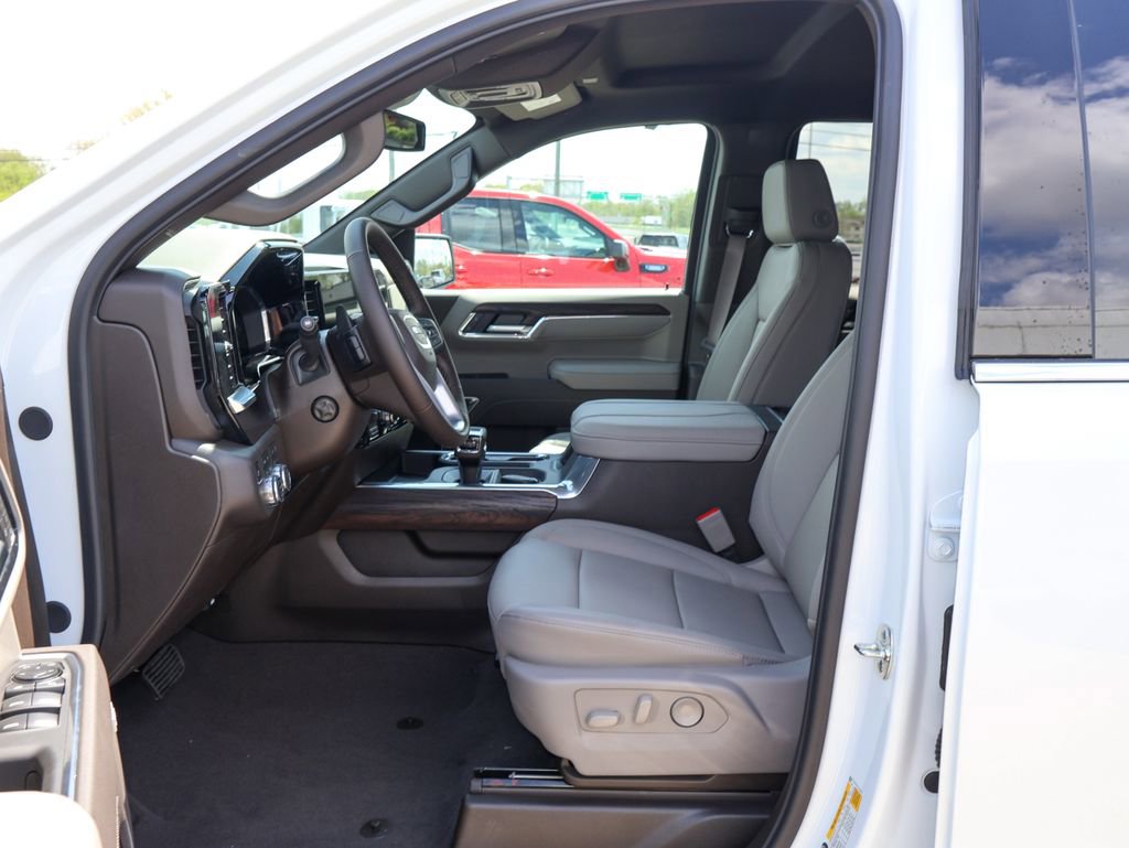 New 2026 GMC Sierra 1500 SLT image 7