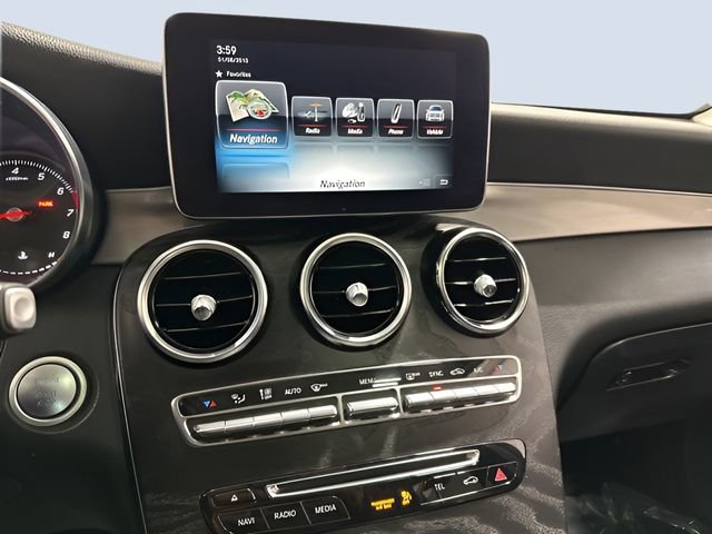 Used 2019 Mercedes-Benz GLC 300 4MATIC image 21