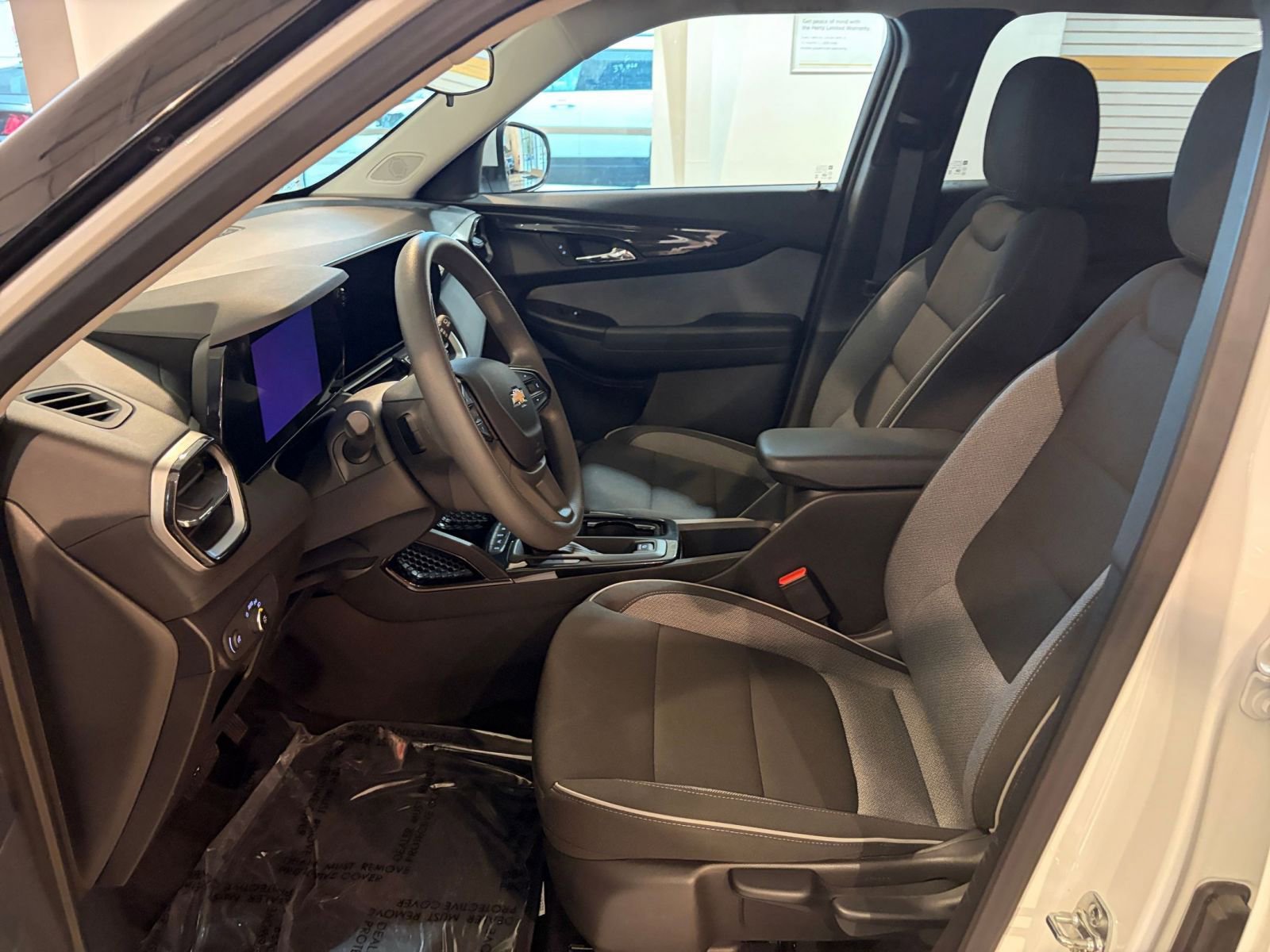 Used 2025 Chevrolet TrailBlazer LT image 25