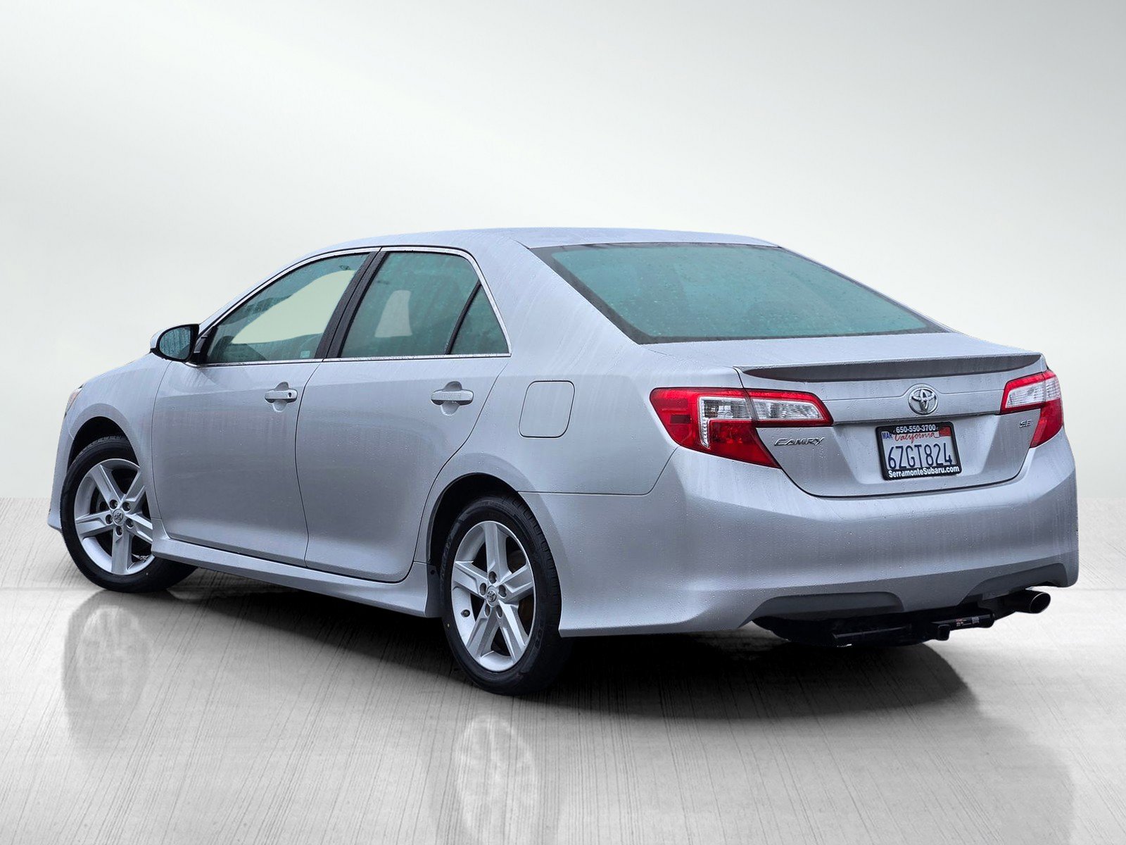 Used 2013 Toyota Camry image 6