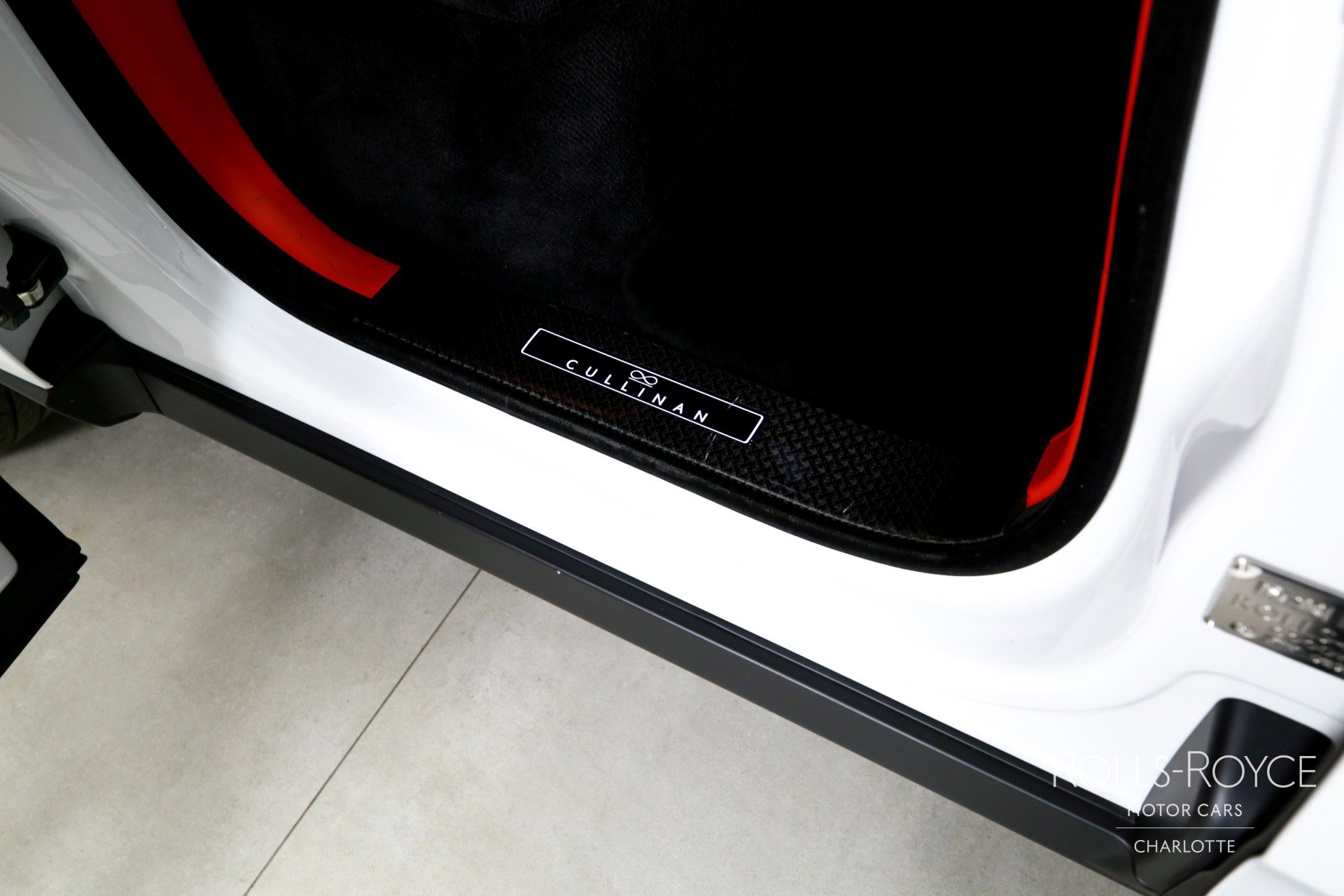 Used 2021 Rolls-Royce Cullinan Black Badge image 33