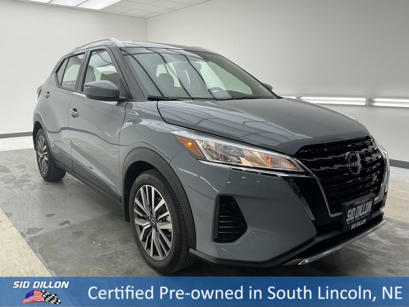 Used 2024 Nissan Kicks SV image 3