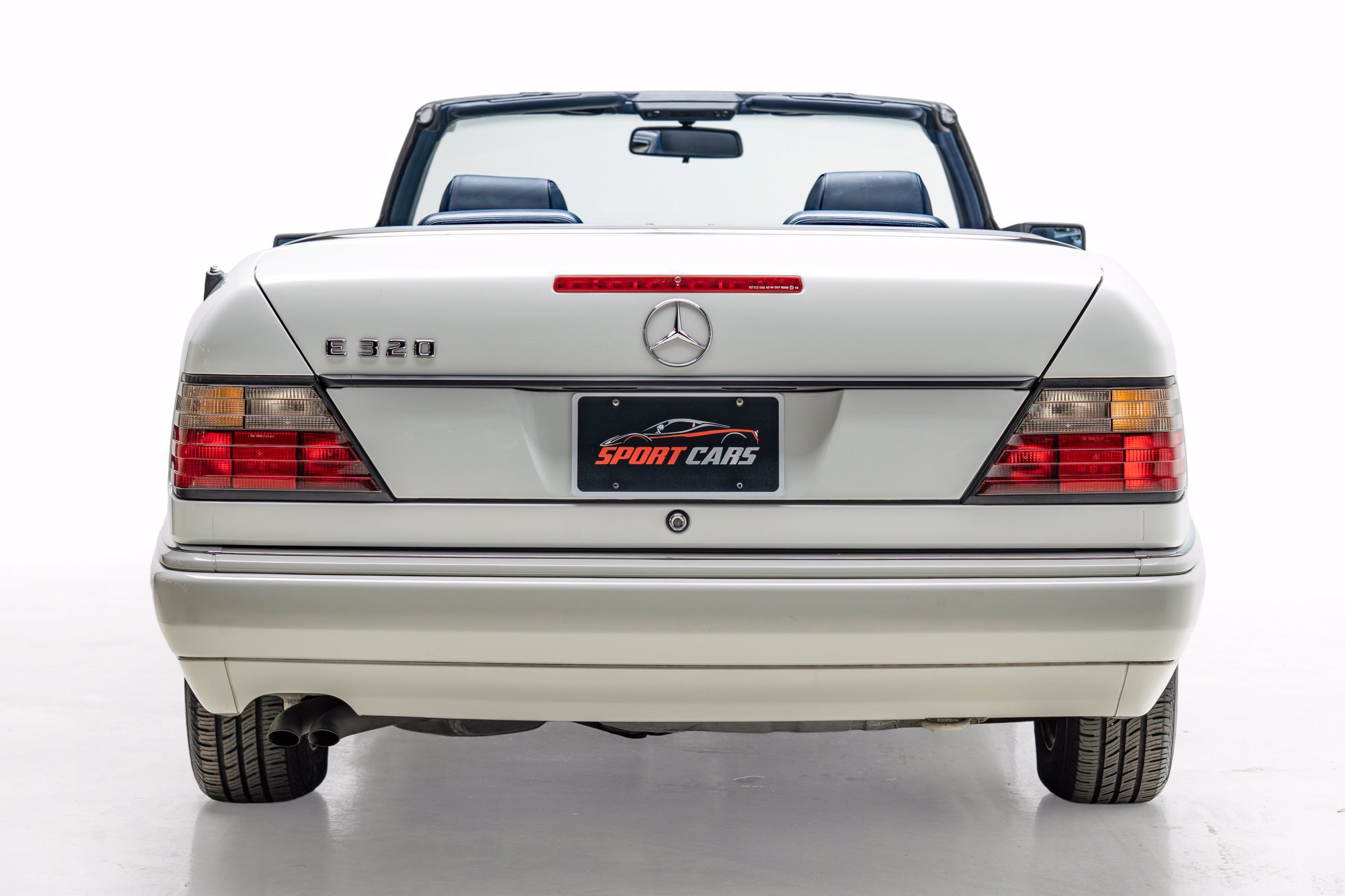 Used 1995 Mercedes-Benz E 320 Convertible image 9