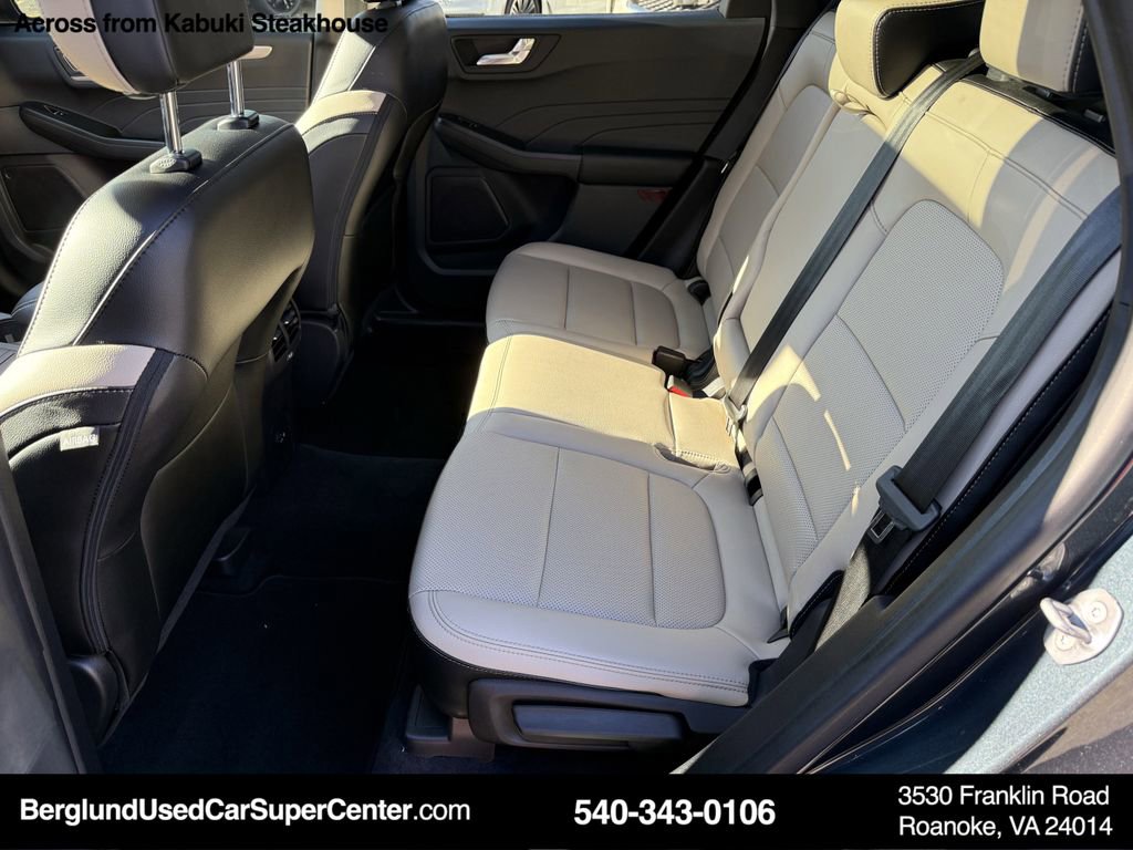 Used 2022 Ford Escape SEL image 13