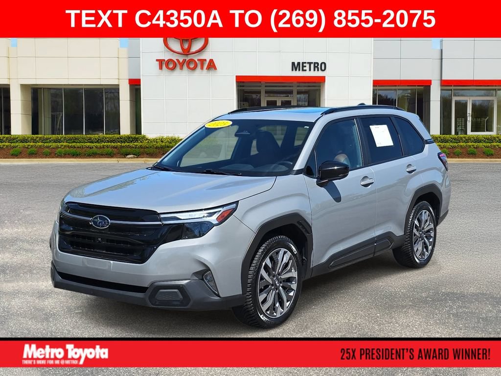 Used 2025 Subaru Forester Touring AWD/4WD image 1