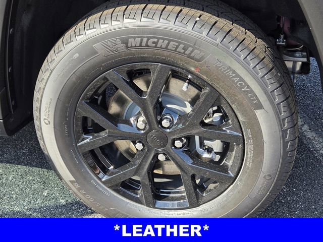 New 2025 Jeep Grand Cherokee L Altitude image 7