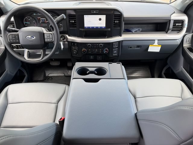 New 2026 Ford F550 4x4 Crew Cab image 9