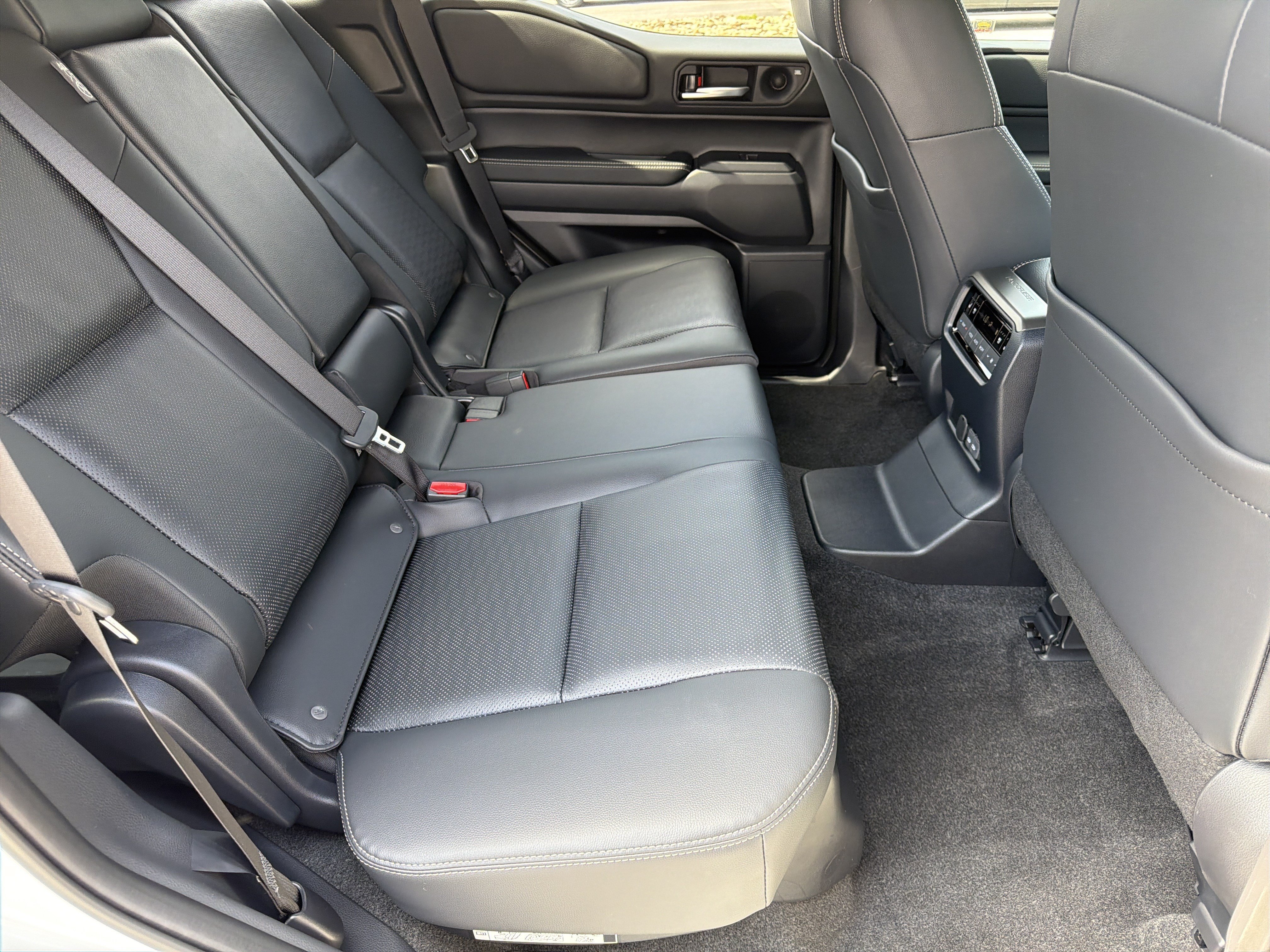 Used 2027 Toyota Land Cruiser w/ Premium Package AWD/4WD image 18