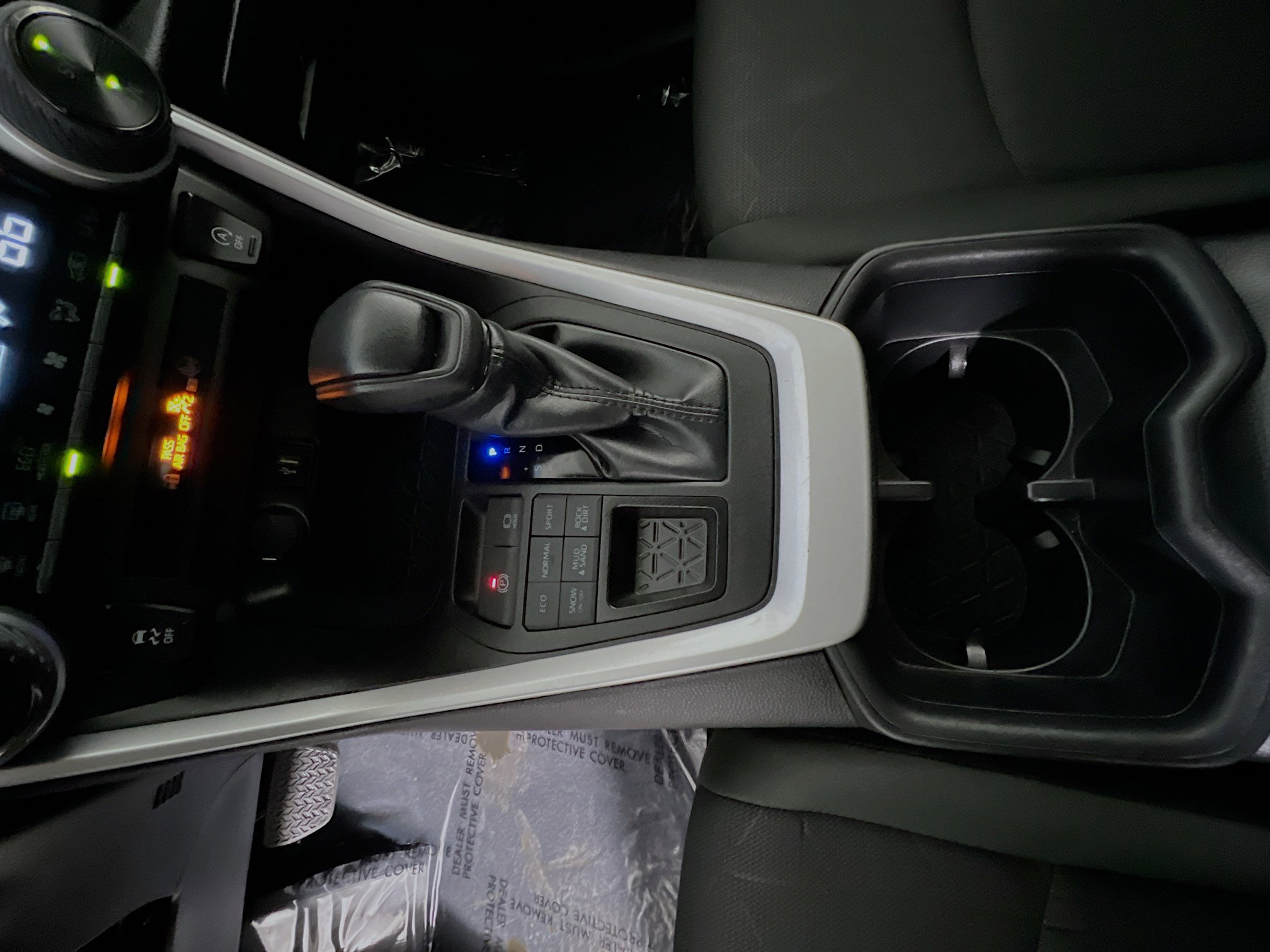 Used 2025 Toyota RAV4 XLE image 25