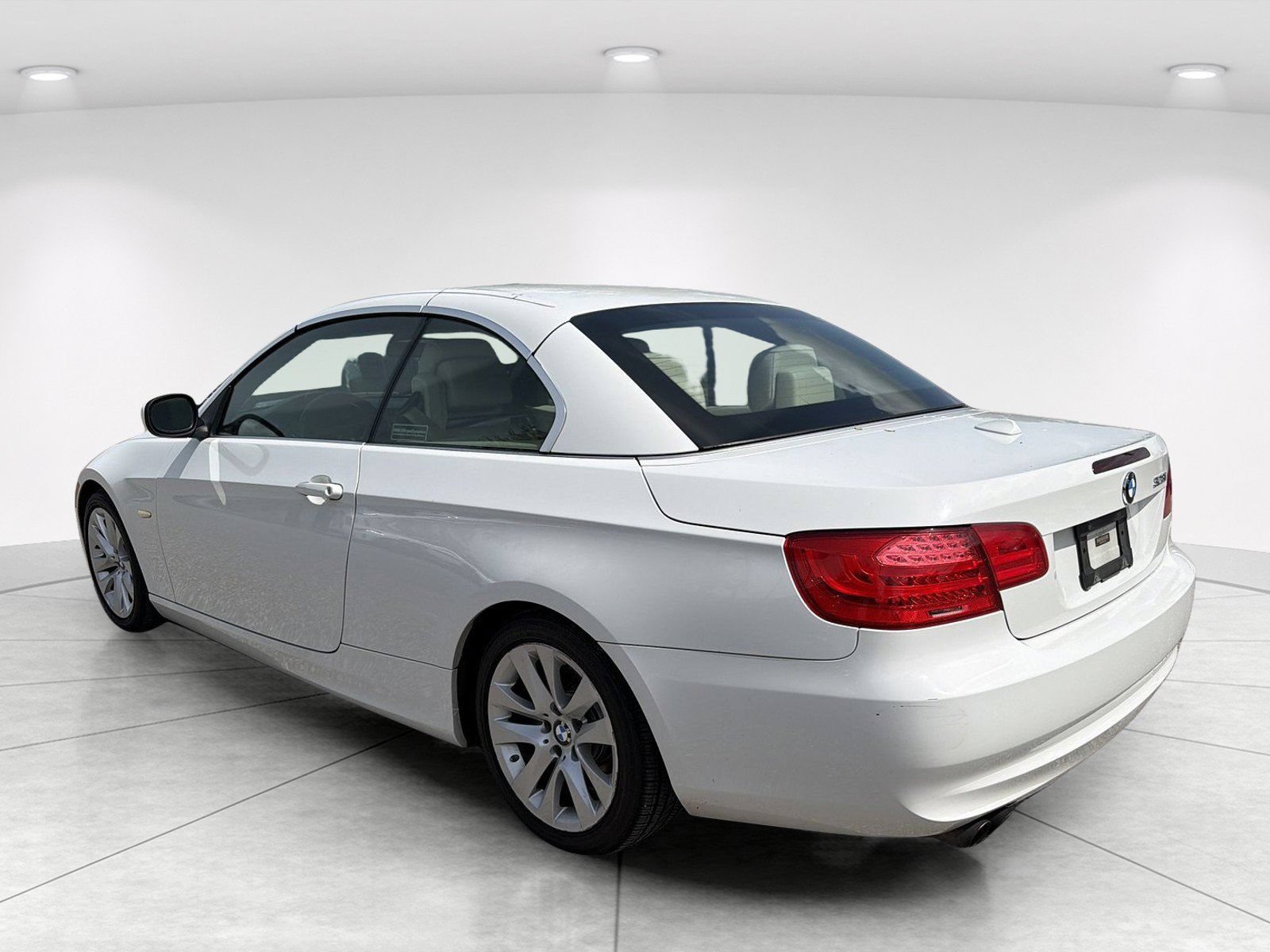 Used 2013 BMW 328i Convertible RWD image 6