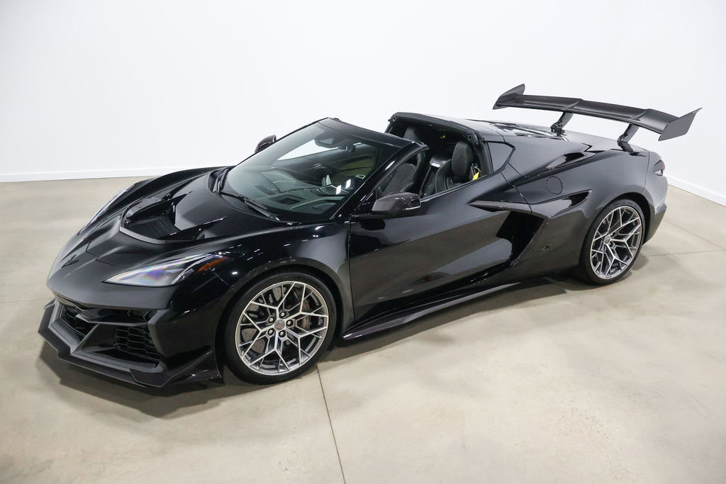 Used 2026 Chevrolet Corvette ZR1 w/ ZR1 Carbon Fiber Aero Package image 12