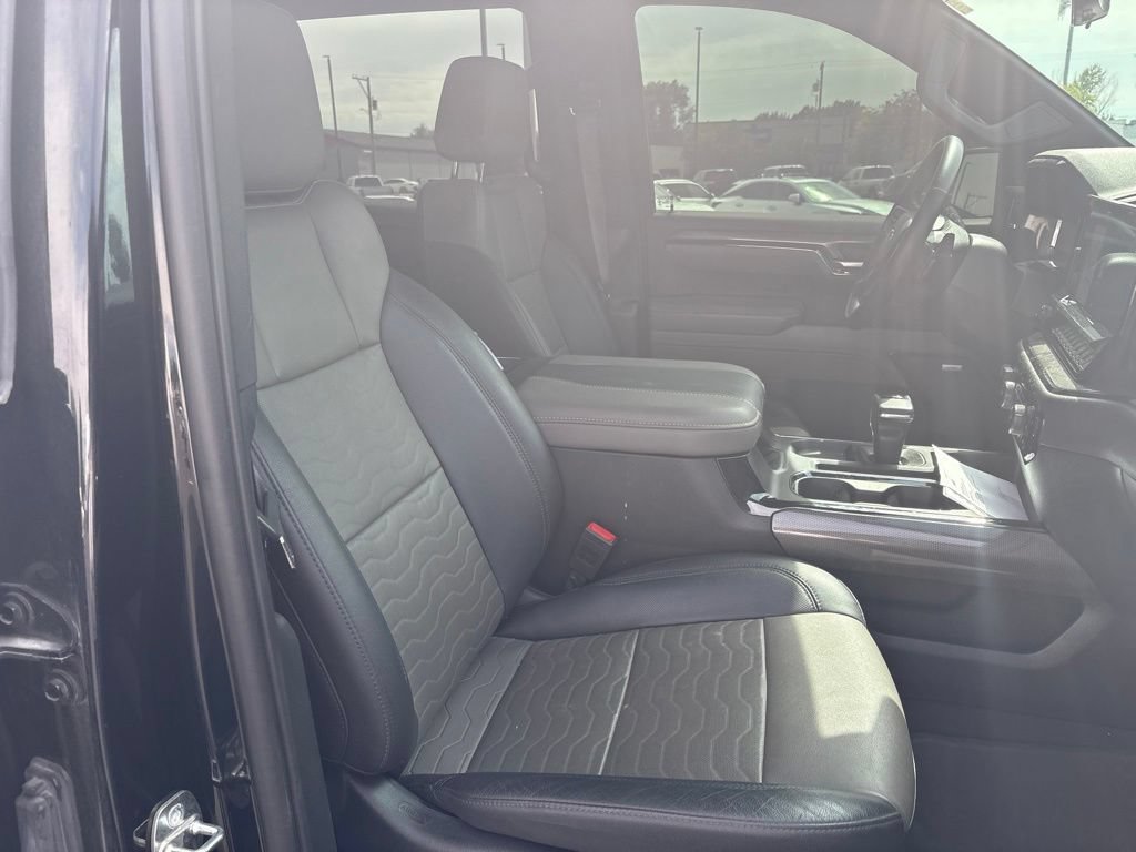 Used 2023 Chevrolet Silverado 1500 ZR2 w/ Technology Package AWD/4WD image 20