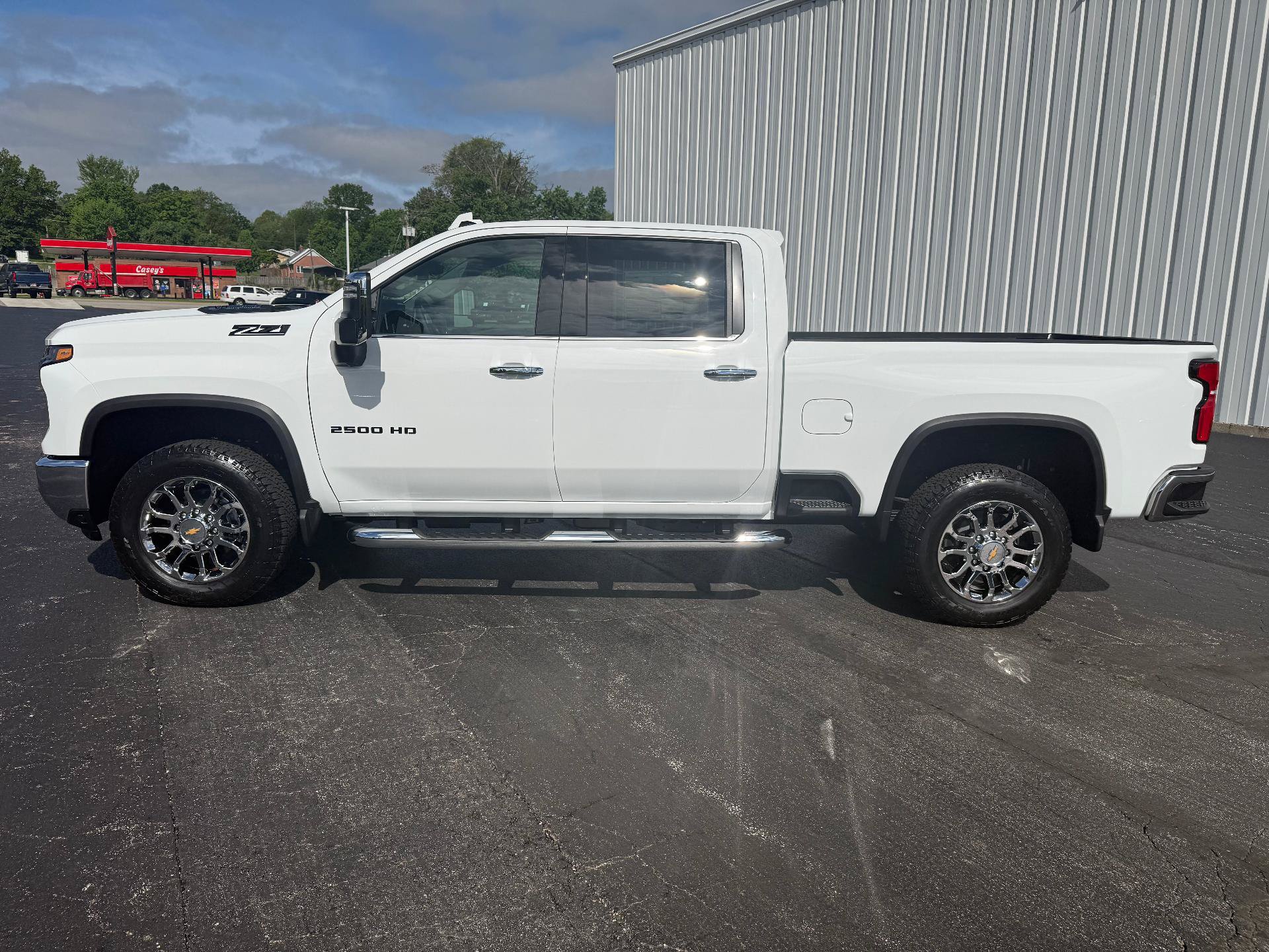 New 2026 Chevrolet Silverado 2500 LTZ w/ LTZ Premium Package AWD/4WD image 2