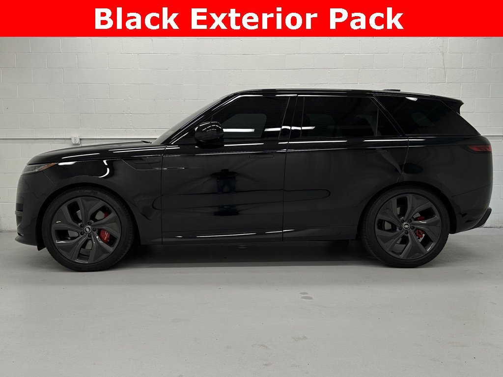 Used 2025 Land Rover Range Rover Sport Dynamic SE image 3
