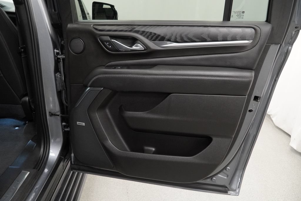 Used 2021 GMC Yukon XL Denali w/ Denali Premium Package AWD/4WD image 30