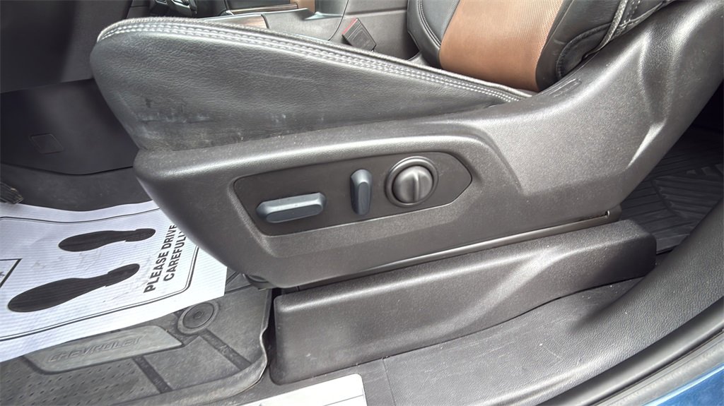 Used 2023 Chevrolet Silverado 2500 High Country w/ Technology Package image 12