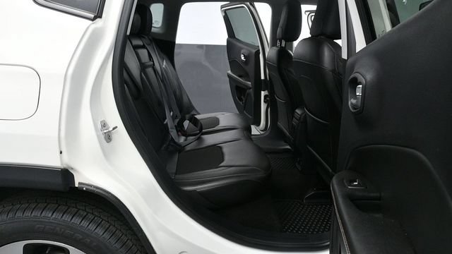 Used 2018 Jeep Compass Latitude w/ Popular Equipment Group AWD/4WD image 23