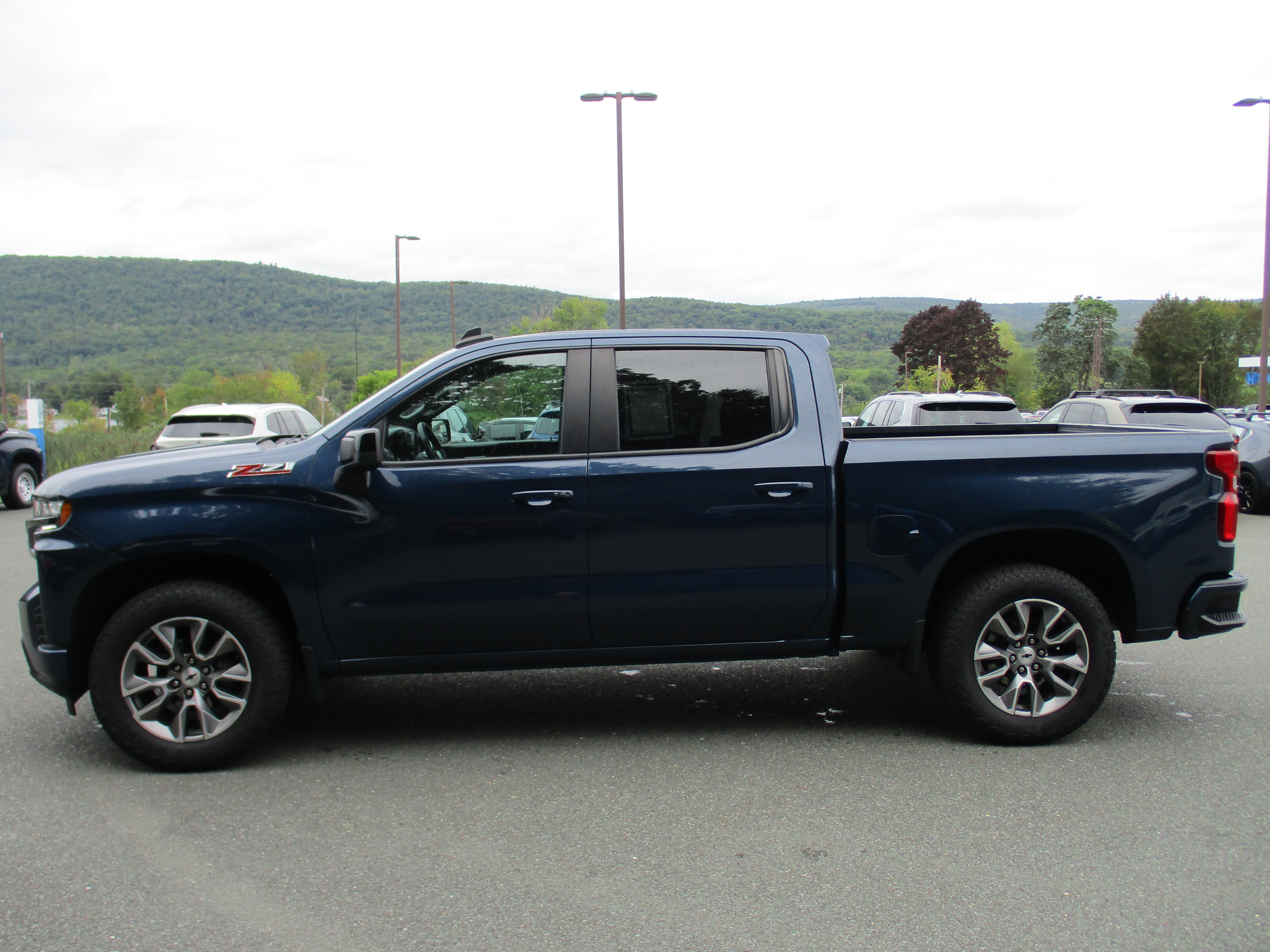 Certified 2022 Chevrolet Silverado 1500 RST w/ Z71 Off-Road Package AWD/4WD image 8