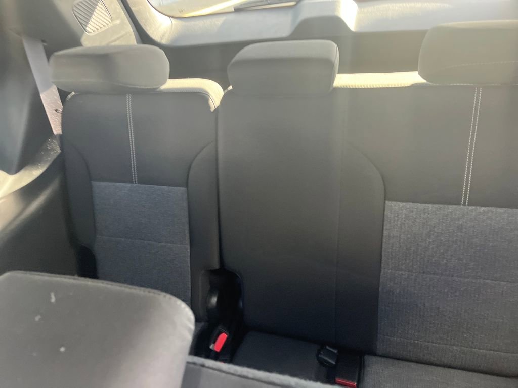 Used 2025 GMC Acadia Elevation image 23