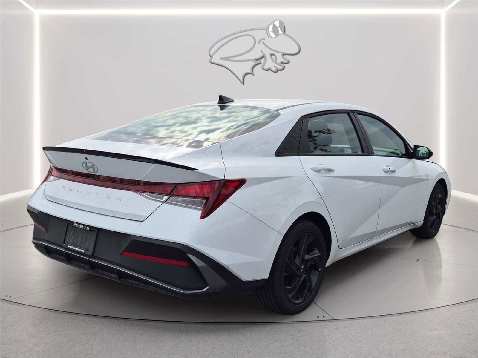 Used 2026 Hyundai Elantra Sport FWD image 5