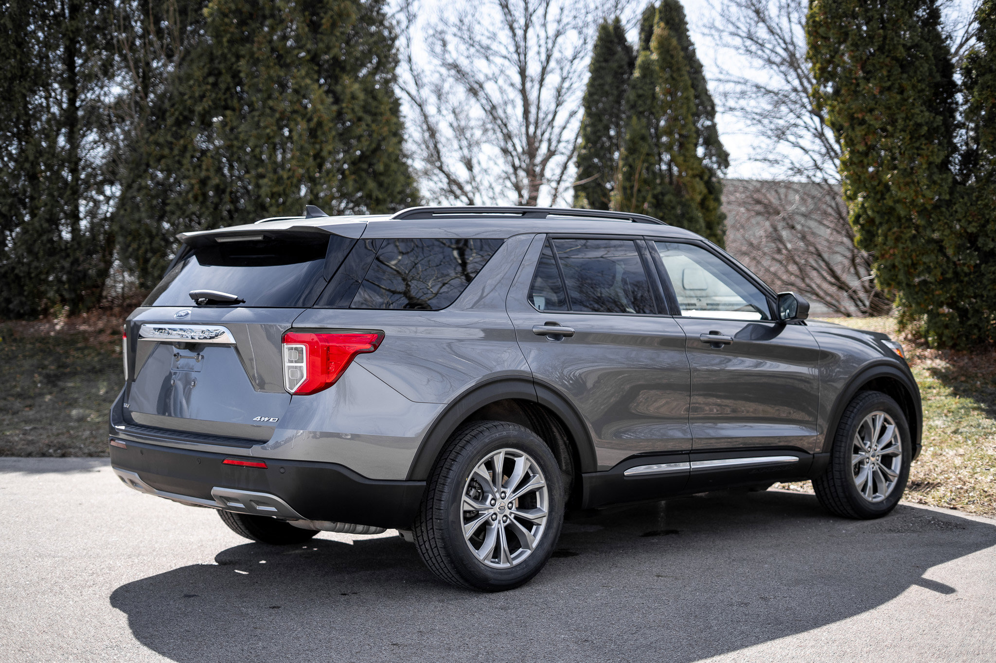 Used 2023 Ford Explorer XLT w/ Equipment Group 202A image 5