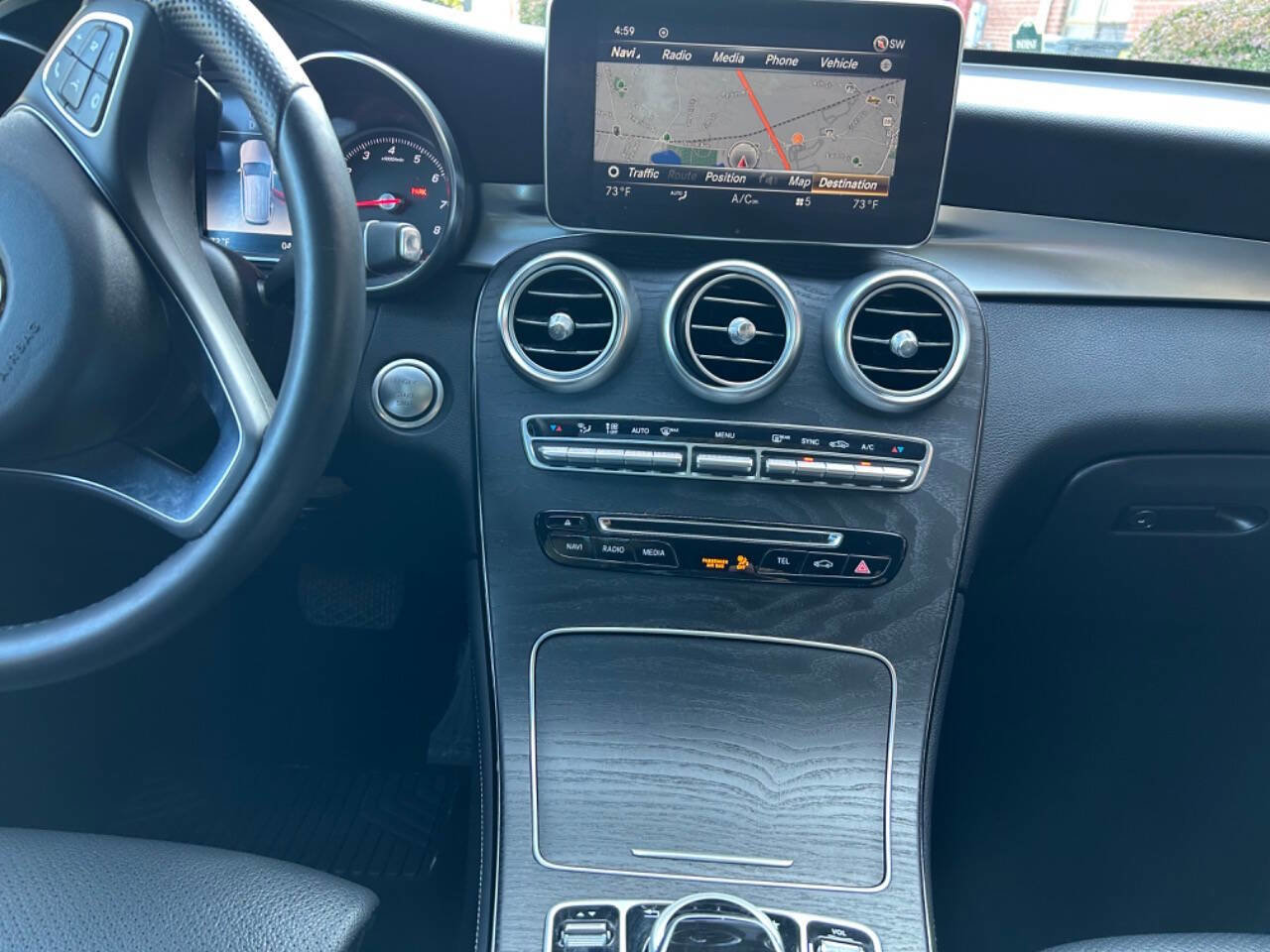 Used 2018 Mercedes-Benz GLC 300 4MATIC image 29