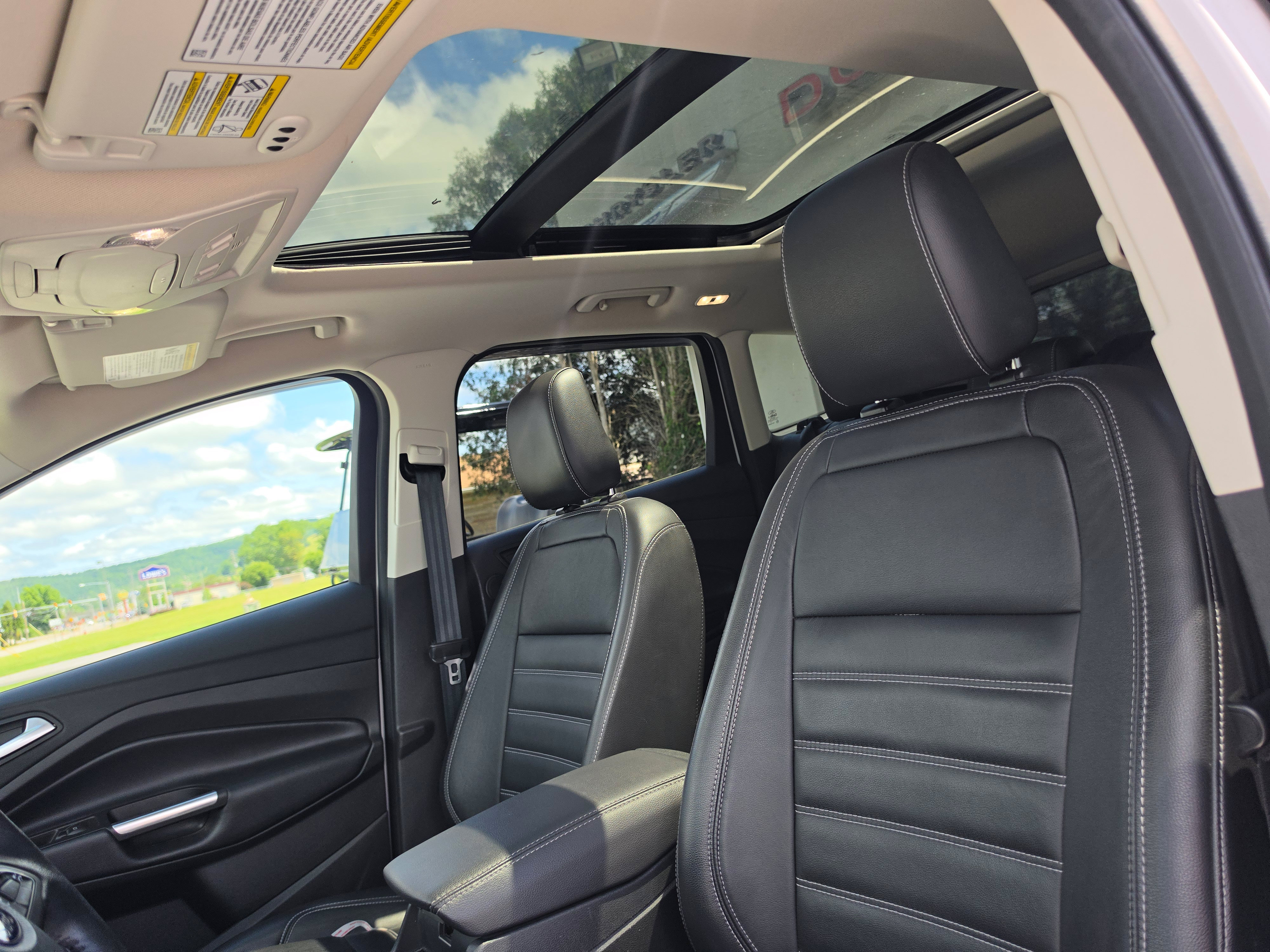 Used 2019 Ford Escape Titanium AWD/4WD image 12