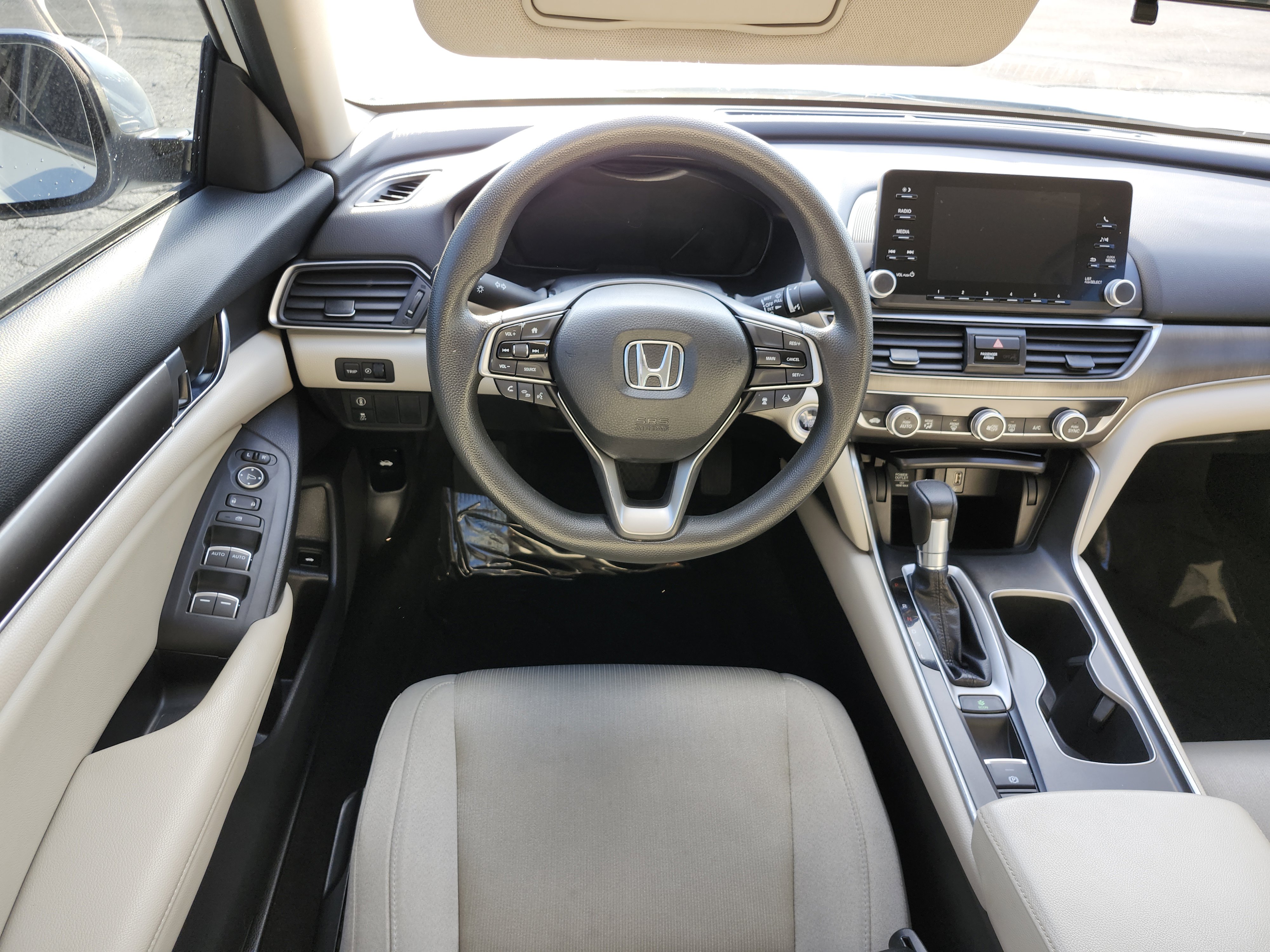 Used 2018 Honda Accord LX image 23