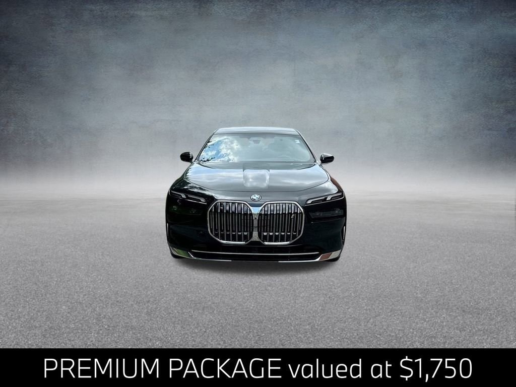 New 2025 BMW i7 xDrive60 image 3