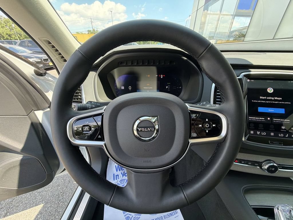 Certified 2025 Volvo XC90 T8 Ultra w/ Protection Package Premier AWD/4WD image 18