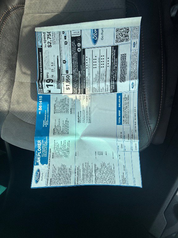 Used 2017 Ford Explorer XLT w/ Equipment Group 202A AWD/4WD image 18