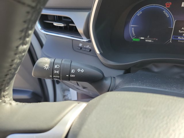 Used 2025 Toyota Highlander Limited image 25